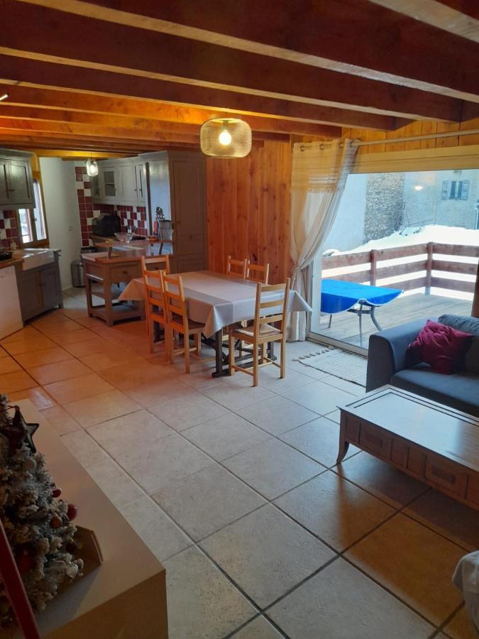 Maison De Montagne Dans Charmant Village Du Capcir Fontrabiouse Dış mekan fotoğraf